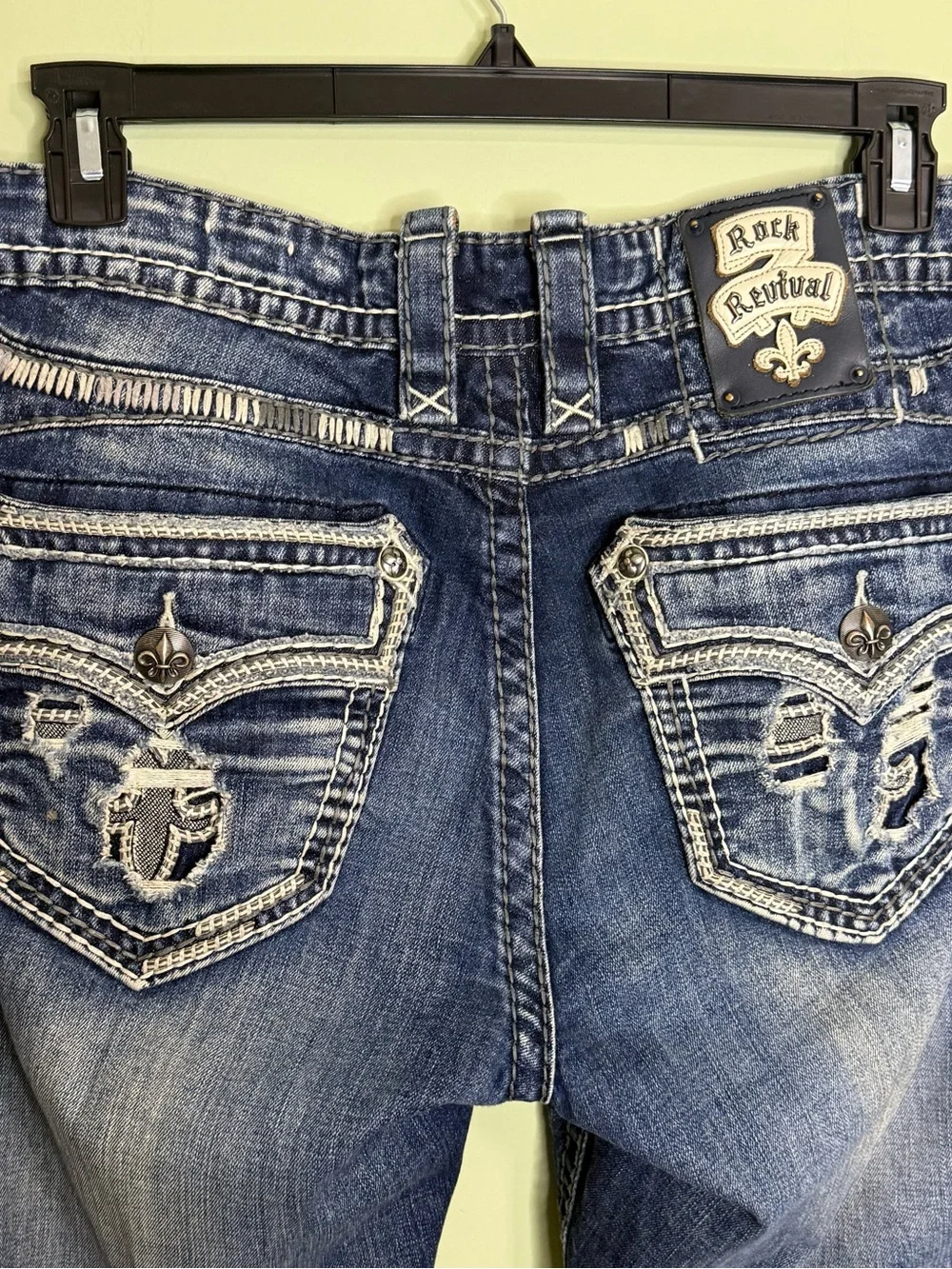 Rock revival Benson jeans,‎ 36 X 29 relaxed straight boho distressed y2k flap